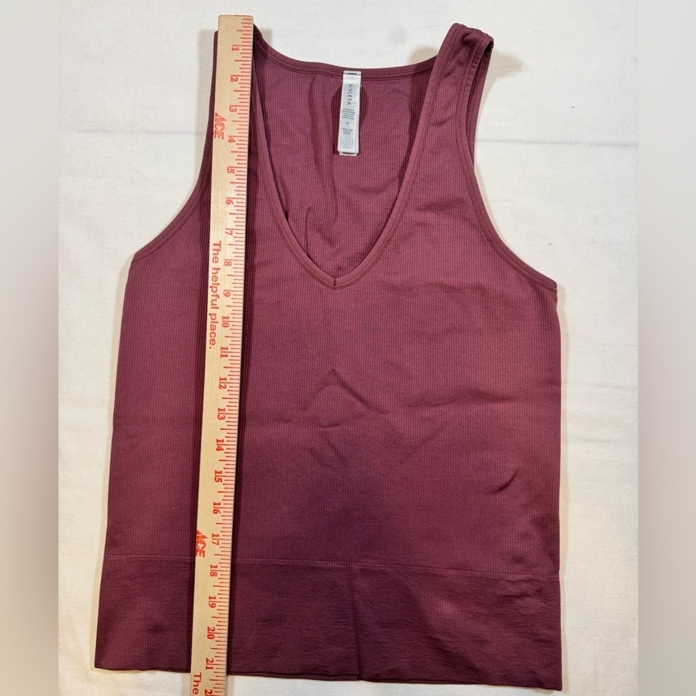Athleta Women’s Ribbed Maroon Athletic Workout Tank Top - Picture 6 of 7